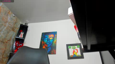 samantha_milfs online show from December 10, 2024, 11:00 am