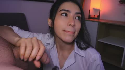   Samantha   online show from April 19, 2026, 2:22 am