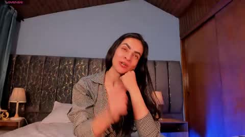 samantha_velle online show from April 17, 2026, 1:19 am