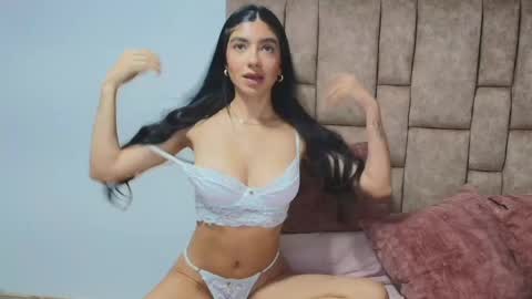 Snapshot of samantha_velvet_ chatting on May 29, 2026, 9:02 pm SAMANTHA VELVET online show from May 29, 2026, 9:02 pm