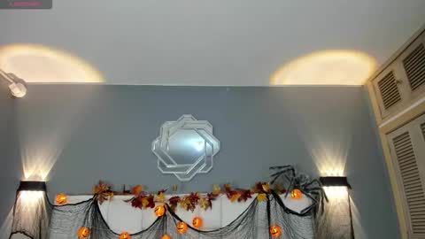  Samanthaa online show from October 15, 2025, 11:54 am