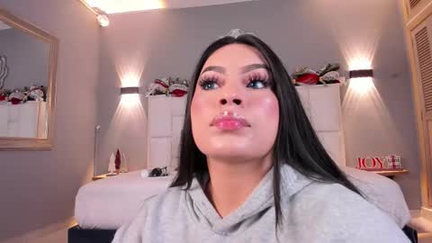  Samanthaa online show from December 5, 2025, 11:52 am