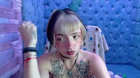 Snapshot of samanthaa_smitth chatting on October 16, 2025, 4:13 am Samantha Smitth online show from October 16, 2025, 4:13 am