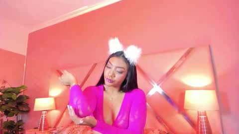 Snapshot of samanthabale chatting on November 26, 2025, 11:55 am Samantha online show from November 26, 2025, 11:55 am