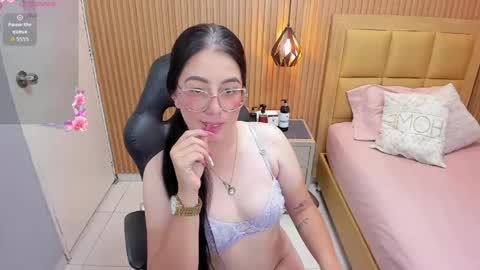 Snapshot of samanthafiore1 chatting on April 23, 2026, 8:00 pm online show from April 23, 2026, 8:00 pm