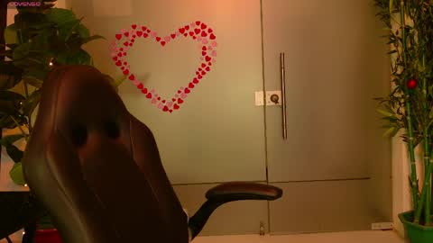 Samantha  online show from April 19, 2026, 5:18 am