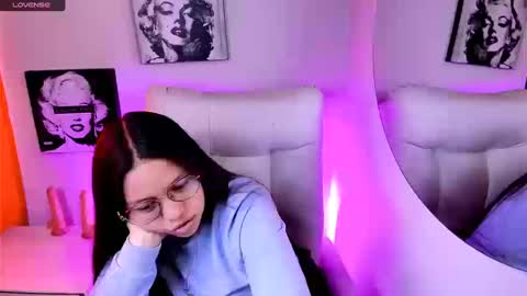 Samantha online show from March 25, 2026, 3:29 pm