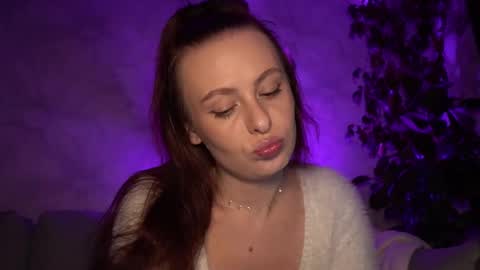 Snapshot of samanthavixen chatting on November 4, 2025, 8:08 pm Goddess Samantha Vixen online show from November 4, 2025, 8:08 pm