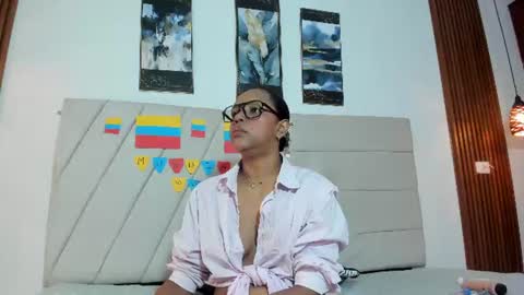 samaraa_smith1 online show from July 4, 2026, 12:44 pm