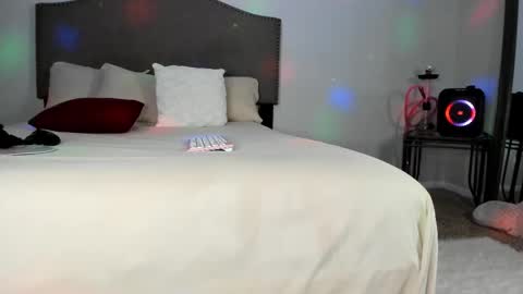 Yaya online show from September 15, 2025, 2:00 am