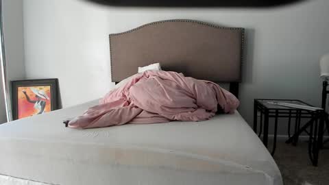 Yaya online show from October 6, 2025, 10:18 pm