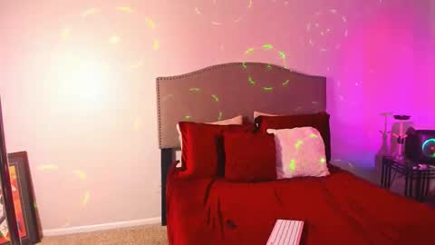 Yaya online show from November 12, 2025, 8:48 am