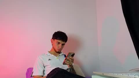 samevansx online show from December 14, 2025, 10:25 pm