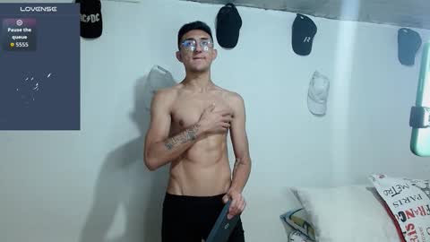 Snapshot of samfox_ chatting on March 5, 2026, 11:06 am SAM online show from March 5, 2026, 11:06 am