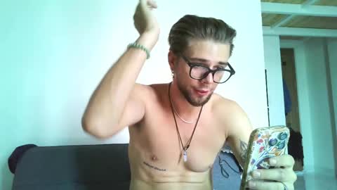 Fansly -       Top4fans   online show from April 14, 2026, 7:14 am