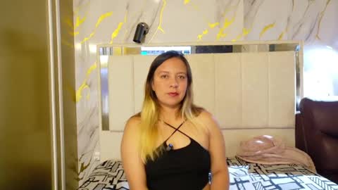 Samy online show from April 19, 2026, 4:12 am