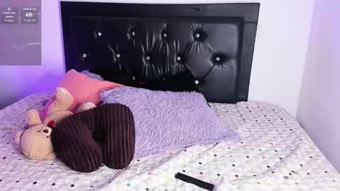 samiacooper25 online show from February 8, 2026, 6:06 am