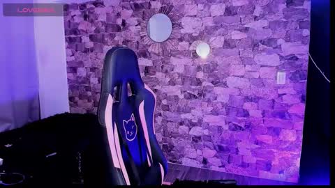 samiacooper25 online show from March 13, 2026, 8:32 am