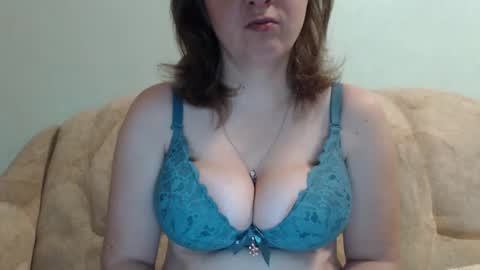 Snapshot of samiliya chatting on December 10, 2024, 2:06 pm samiliya online show from December 10, 2024, 2:06 pm
