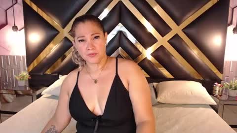 Snapshot of samira_lennox chatting on July 21, 2026, 8:33 pm SAMIRA online show from July 21, 2026, 8:33 pm