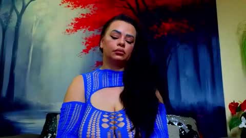     online show from December 22, 2025, 9:01 pm