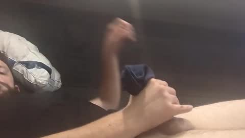 SingleNBored online show from September 29, 2025, 8:02 pm