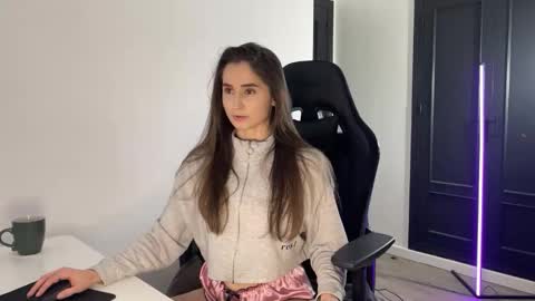 SamLure1 online show from April 17, 2026, 10:02 pm