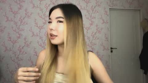 Elina online show from February 23, 2026, 7:17 am