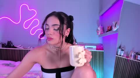 Snapshot of sammy__rose chatting on May 4, 2026, 9:44 pm Sammy Rose online show from May 4, 2026, 9:44 pm