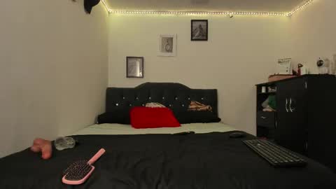 Snapshot of sammy_sophiaa chatting on May 23, 2026, 2:39 am Sophia online show from May 23, 2026, 2:39 am