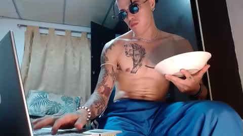 Snapshot of sammytop22 chatting on March 26, 2026, 12:28 am sammy model independiente online show from March 26, 2026, 12:28 am