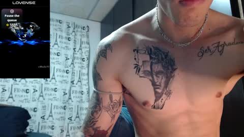 sammy model independiente online show from April 10, 2026, 9:47 am