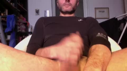 Snapshot of samuel802984 chatting on February 19, 2025, 2:01 pm Samuel online show from February 19, 2025, 2:01 pm