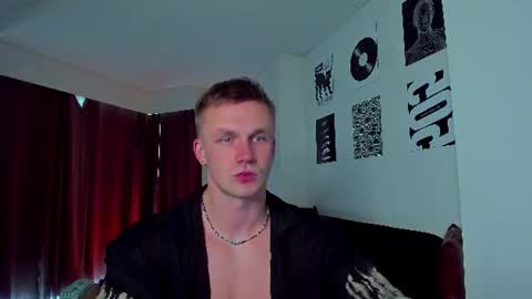 Snapshot of samuel_andrew chatting on July 22, 2026, 3:09 am Samuel online show from July 22, 2026, 3:09 am