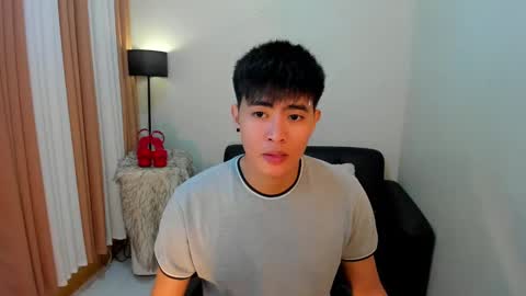 Snapshot of samuelangelo chatting on December 17, 2024, 5:29 am Sam online show from December 17, 2024, 5:29 am