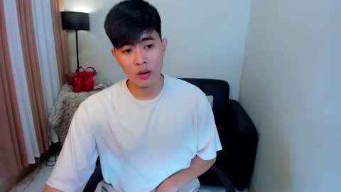 Snapshot of samuelangelo chatting on February 2, 2025, 7:20 am Sam online show from February 2, 2025, 7:20 am