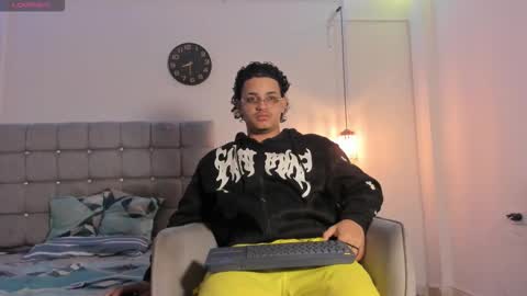 samxx_muscle online show from December 5, 2025, 1:31 pm