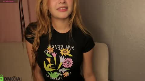 Snapshot of samy_bae chatting on February 18, 2025, 9:53 pm Samantha online show from February 18, 2025, 9:53 pm