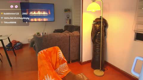Snapshot of samy_jonnes_ chatting on May 15, 2026, 11:01 pm Hello I am absent due to a family calamity I will return soon-hola estoy ausente por un problema familiar volvere pronto. online show from May 15, 2026, 11:01 pm