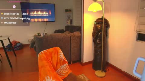 Snapshot of samy_jonnes_ chatting on May 16, 2026, 12:40 am Hello I am absent due to a family calamity I will return soon-hola estoy ausente por un problema familiar volvere pronto. online show from May 16, 2026, 12:40 am