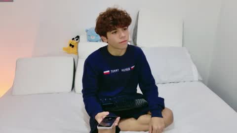 Snapshot of samy_twink chatting on July 18, 2026, 12:59 am Sammy online show from July 18, 2026, 12:59 am