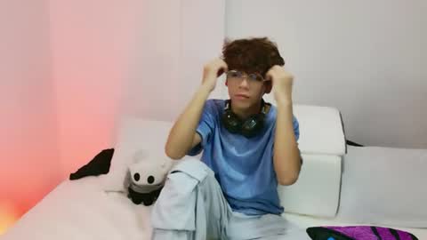 Snapshot of samy_twink chatting on July 20, 2026, 2:59 am Sammy online show from July 20, 2026, 2:59 am