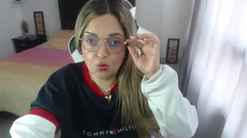 samy_vsn online show from January 30, 2025, 2:04 pm