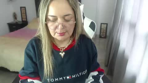 samy_vsn online show from January 30, 2025, 8:53 pm