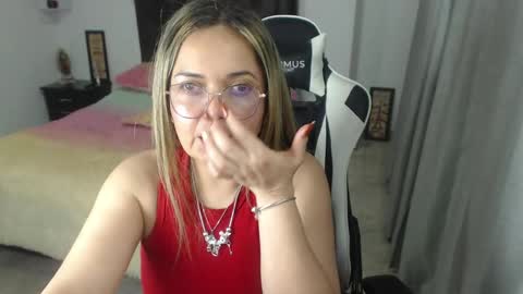 samy_vsn online show from February 8, 2025, 3:19 am