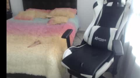 samy_vsn online show from February 15, 2025, 9:04 pm