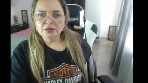 samy_vsn online show from February 25, 2025, 6:31 pm