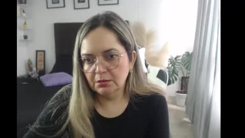 samy_vsn online show from September 13, 2025, 5:57 pm