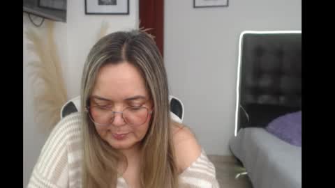 samy_vsn online show from September 15, 2025, 7:47 pm