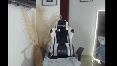 samy_vsn online show from October 11, 2025, 12:54 am